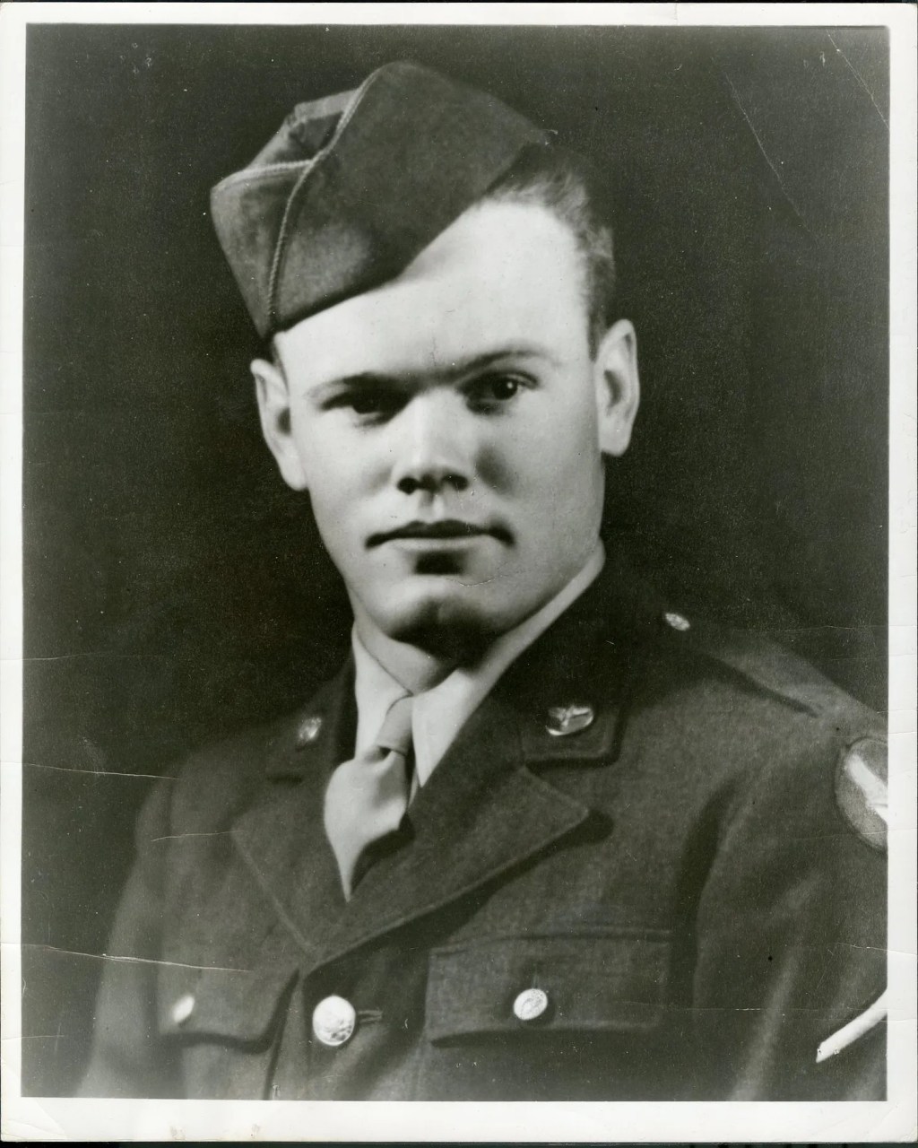 FREE ARTICLE – Medal of Honor Action of Radio Operator Staff Sergeant Henry ‘Red’ Erwin. April 19,&nbsp;1945.